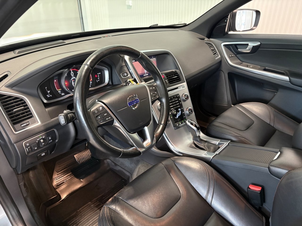 Volvo XC60 2017, bild 7/10