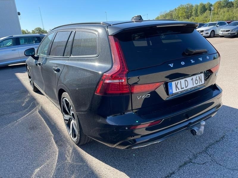 Volvo V60 T6 Recharge Plus Dark plug in 2023, photo 4/5