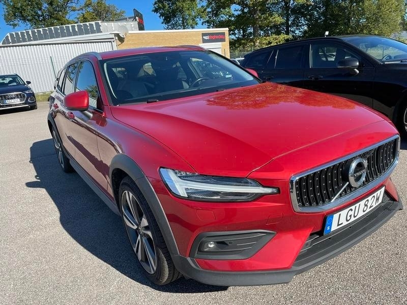 Volvo V60 Cross Country 2022, bild 2/5