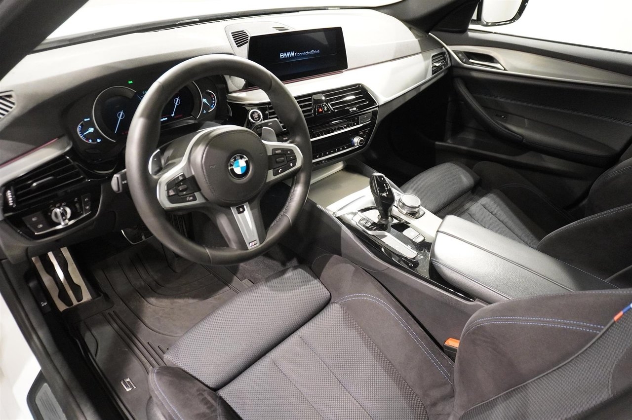 BMW 520 d xDrive Sedan 2019, photo 4/10
