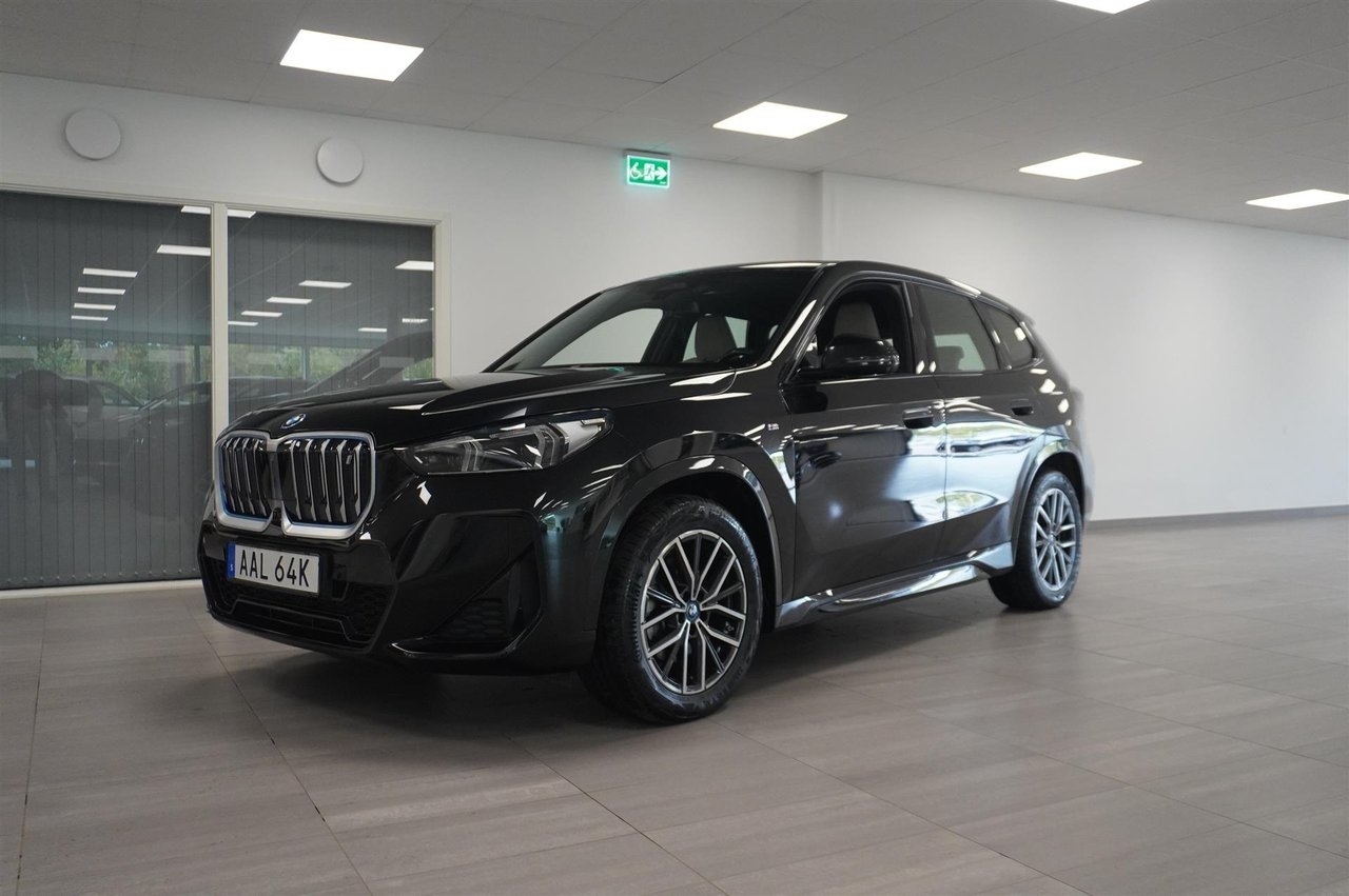 BMW iX1