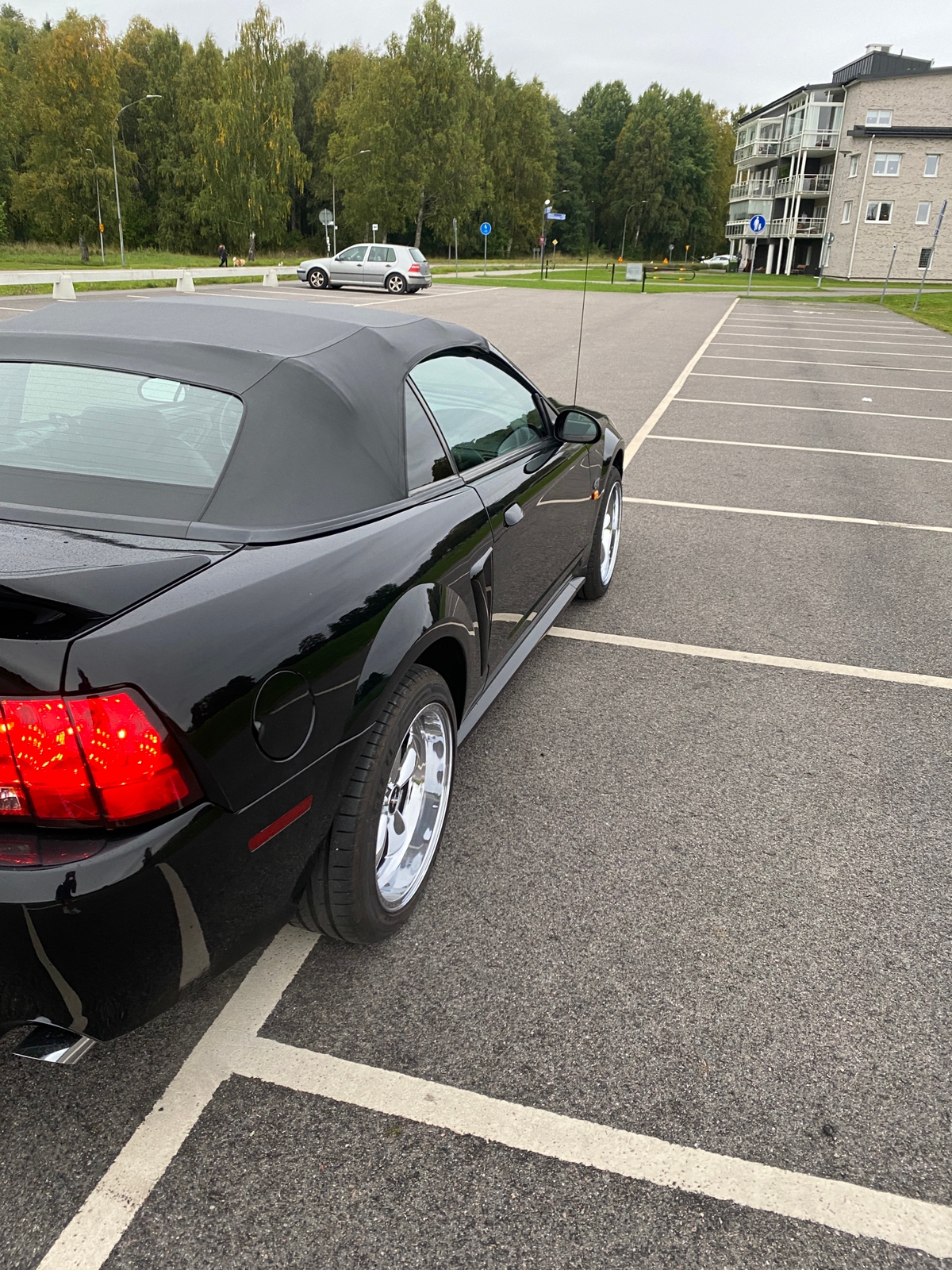 Ford Mustang GT Convertible Automatisk 2000, bild 4/6