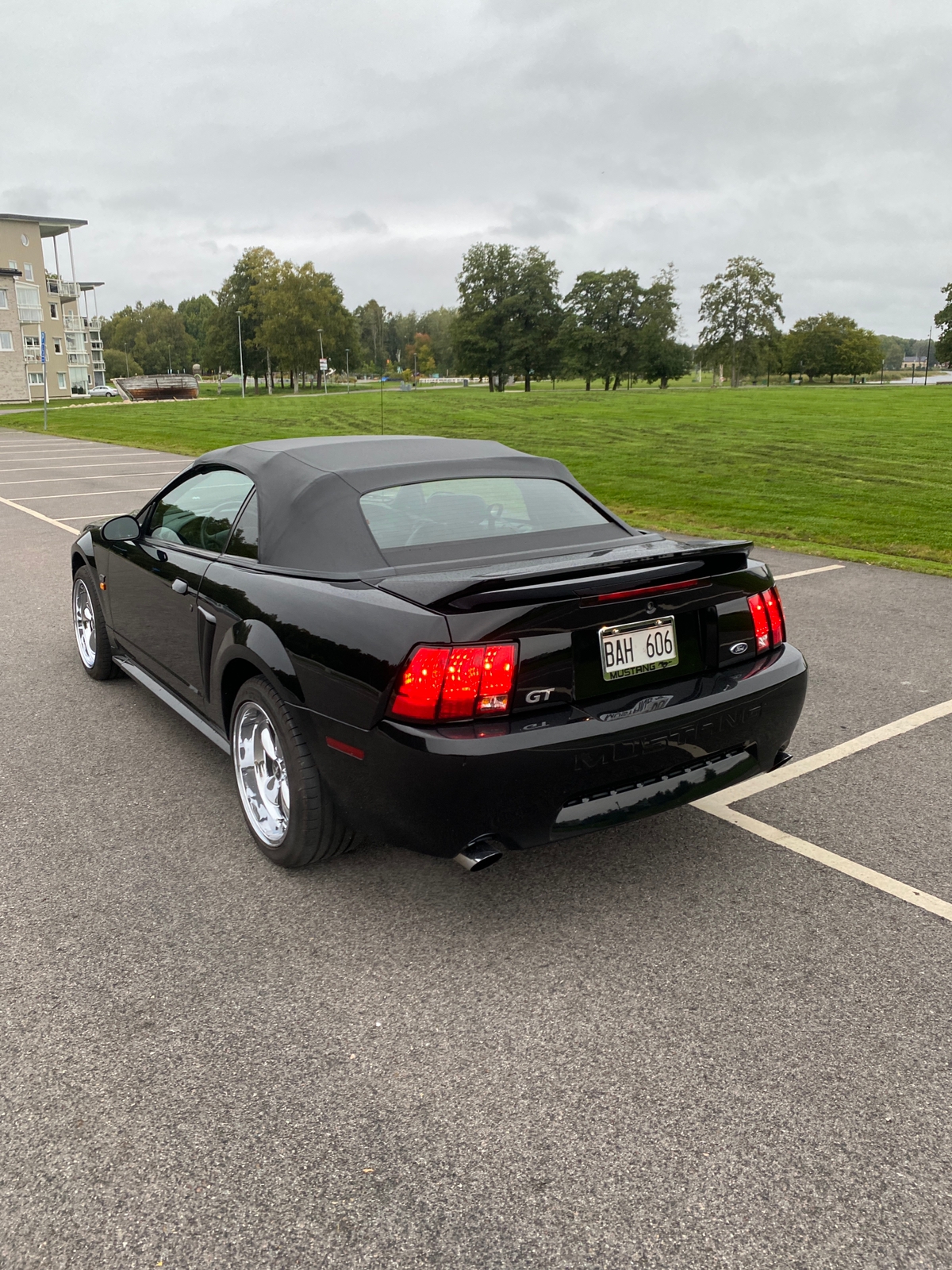 Ford Mustang GT Convertible Automatisk 2000, bild 3/6