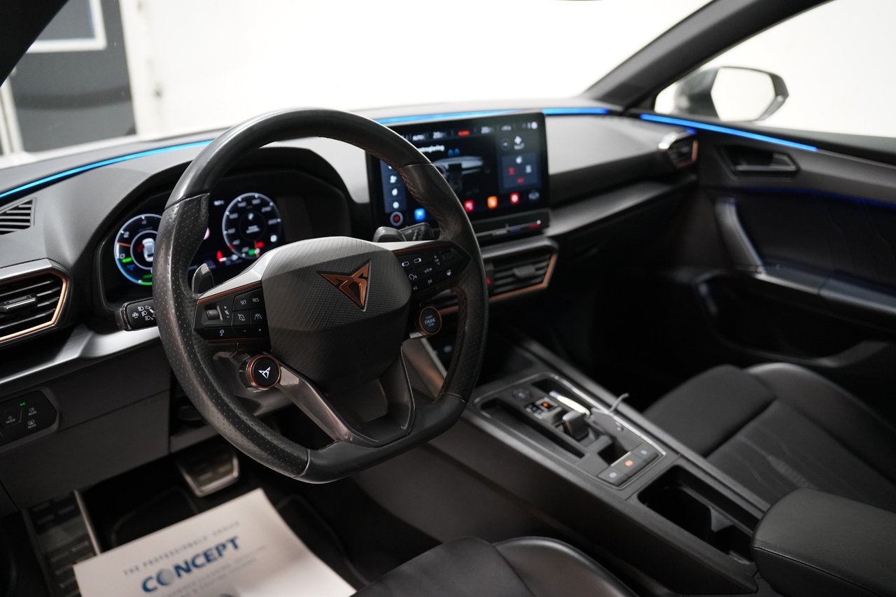Cupra Leon e-Hybrid 245hk Cockpit 2023, bild 6/10