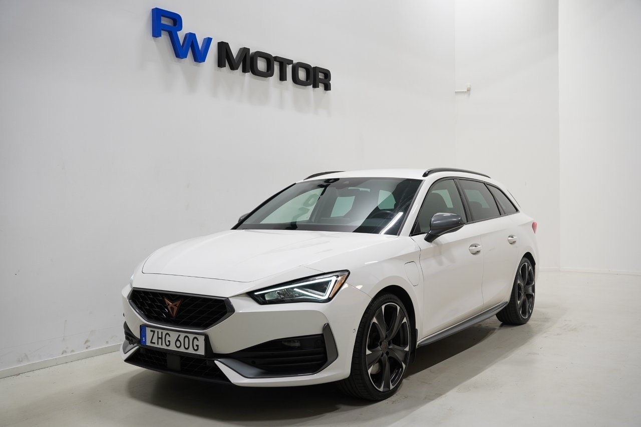 Cupra Leon e-Hybrid 245hk Cockpit 2023, bild 2/10