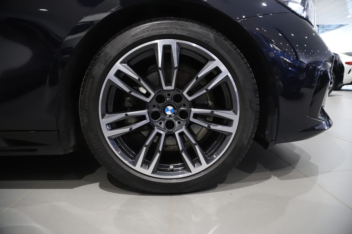 BMW 520 2025, photo 5/10