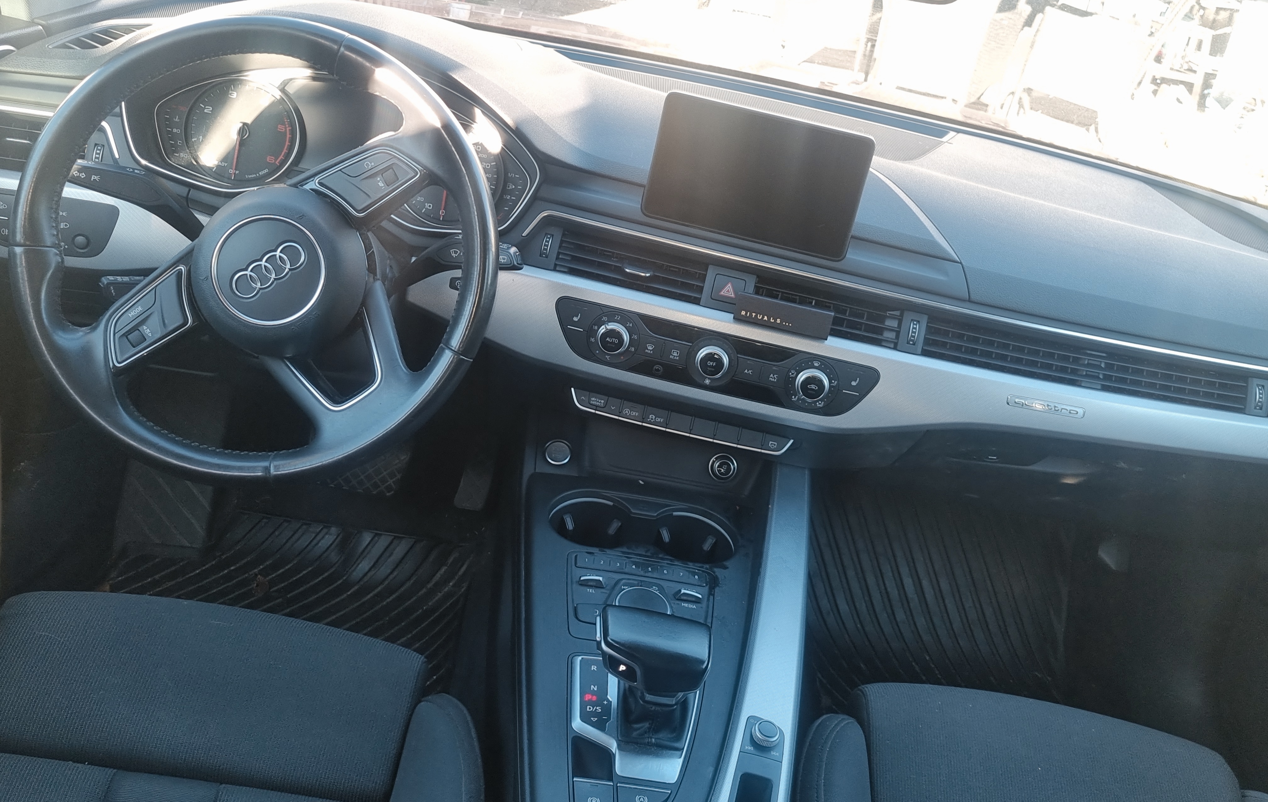 Audi A4 Avant 2.0 TDI quattro S Tronic 2017, bild 6/7