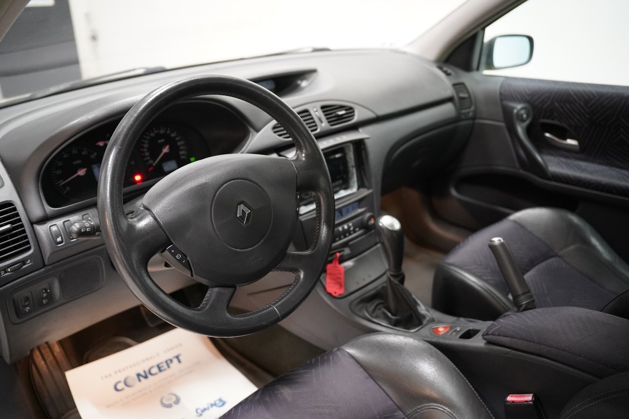 Renault Laguna 2005, kuva 6/10