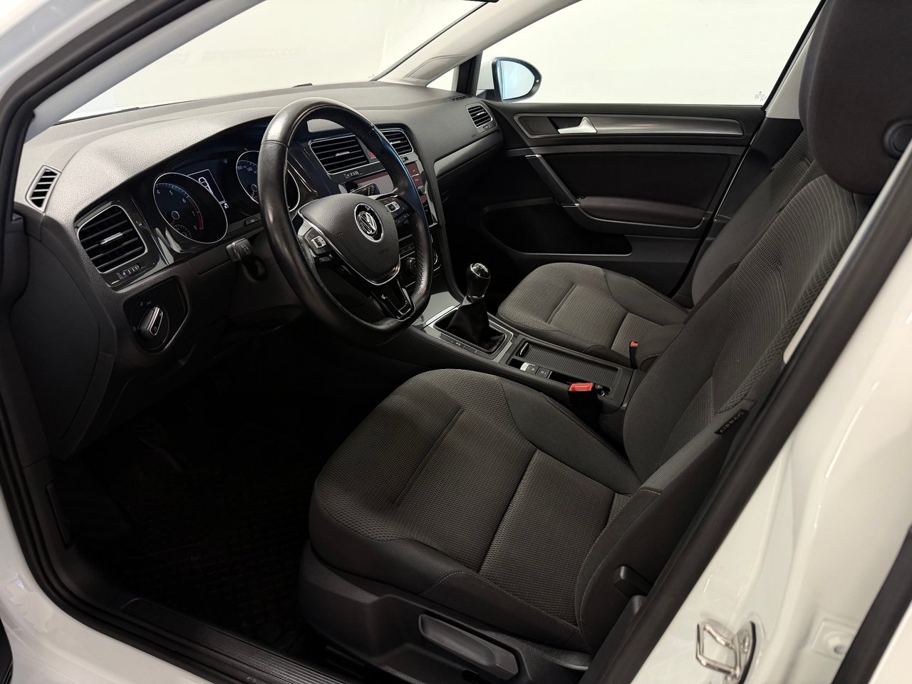 Volkswagen Golf 1.0 TSI Base 2018, bild 6/10