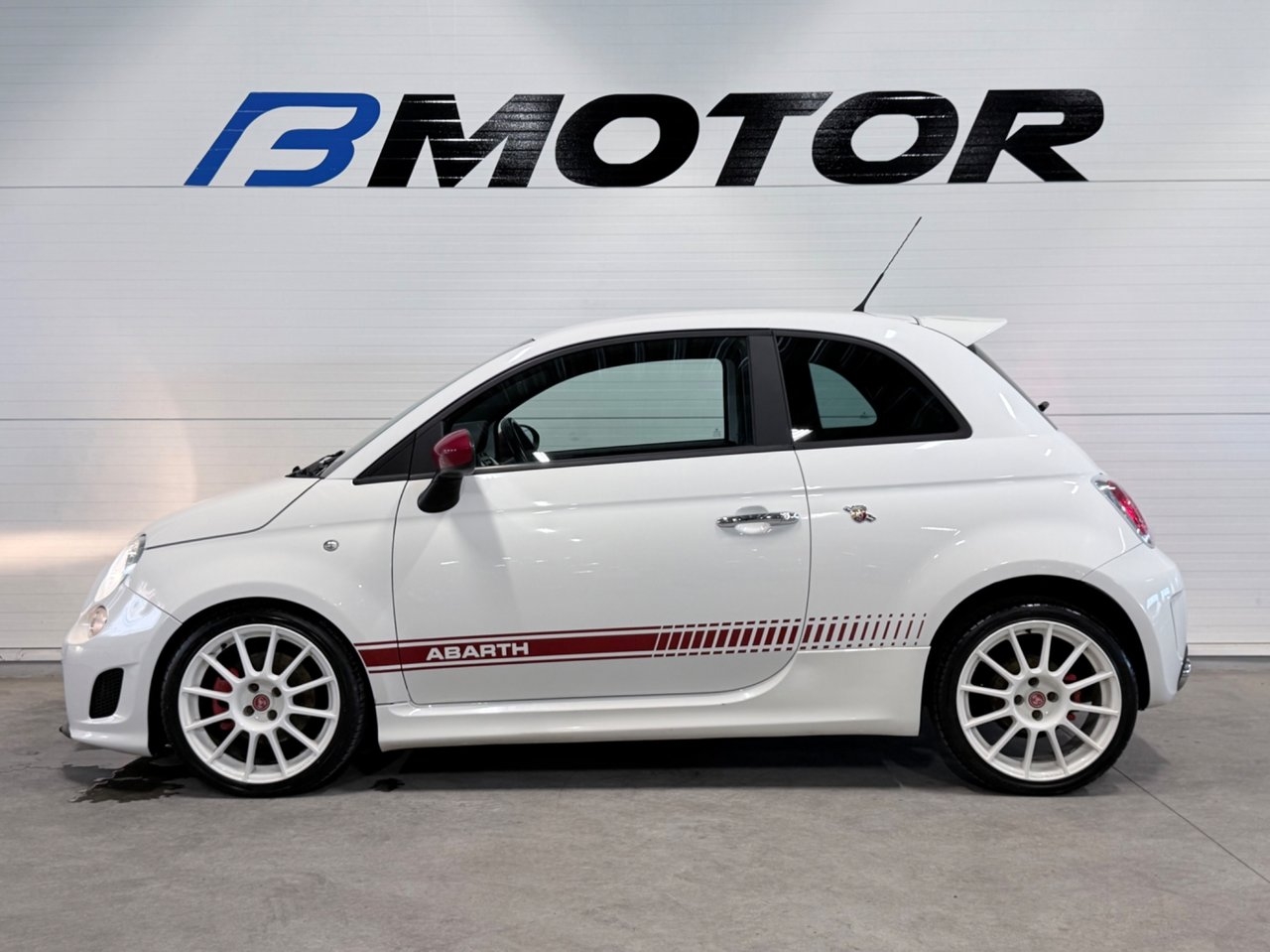 Abarth 500 Esseesse 1.4 T-JET Manuell 2009, kuva 6/10