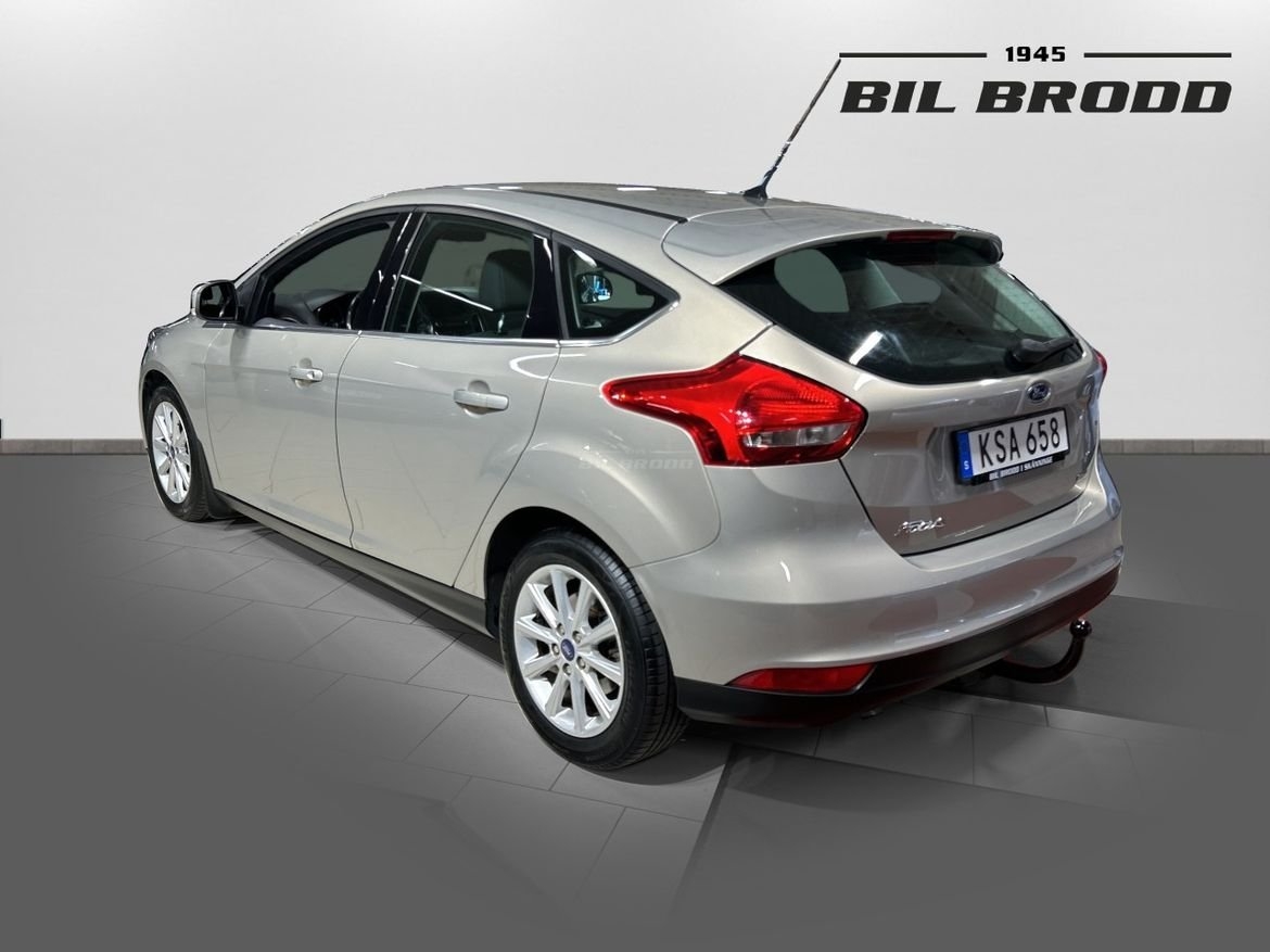 Ford Focus 2015, photo 5/10
