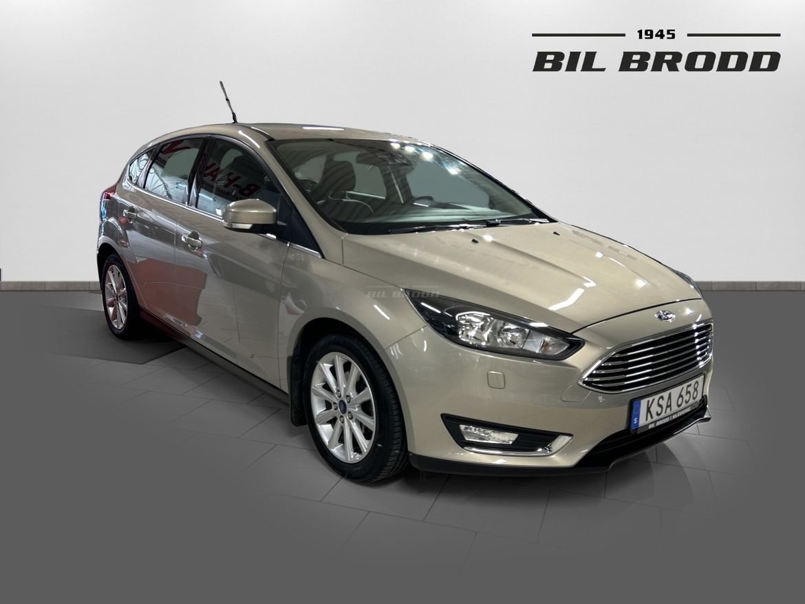 Ford Focus 2015, photo 3/10