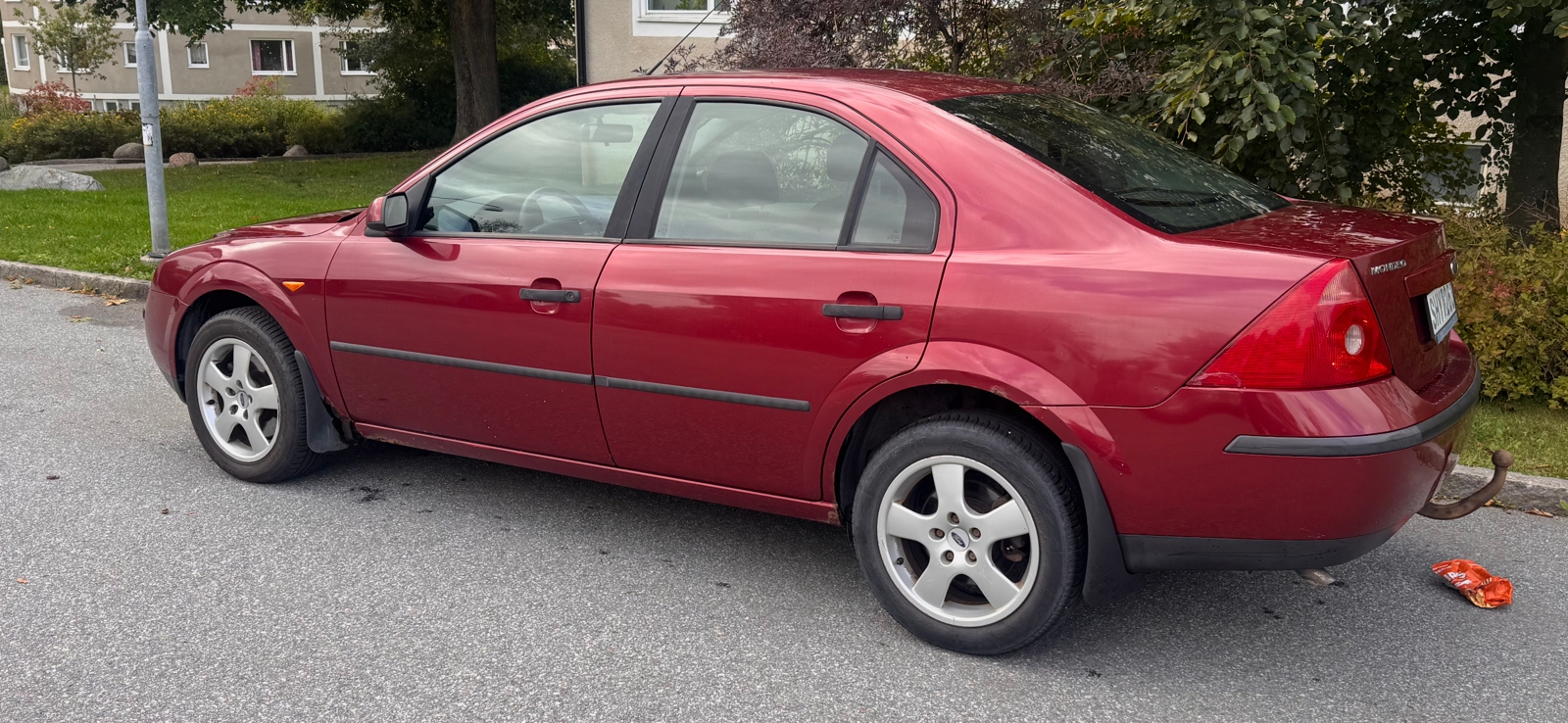 Ford Mondeo Sedan 2.0 Manuell 2001, bild 2/7