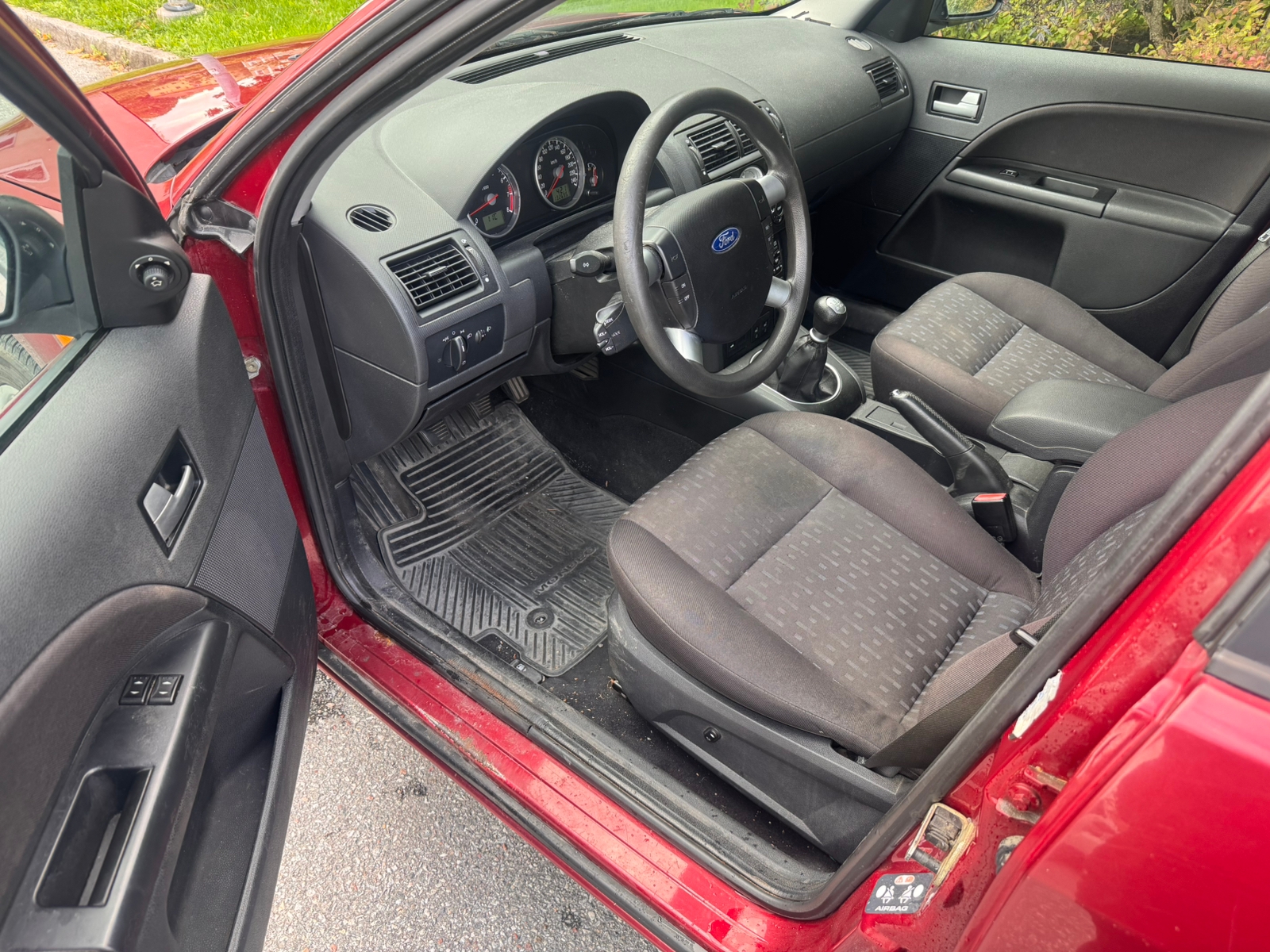 Ford Mondeo Sedan 2.0 Manuell 2001, bild 5/7