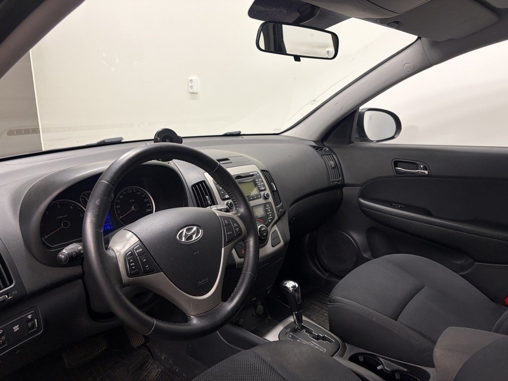 Hyundai i30 cw 1.6 CRDi Euro 4 2009, bild 6/8