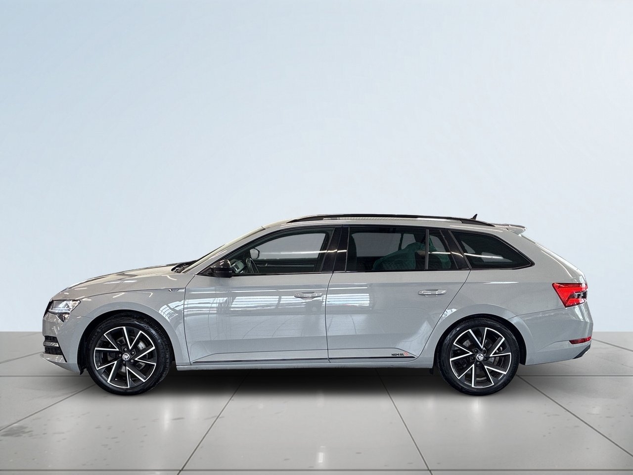 Skoda Superb 2022, bild 4/10