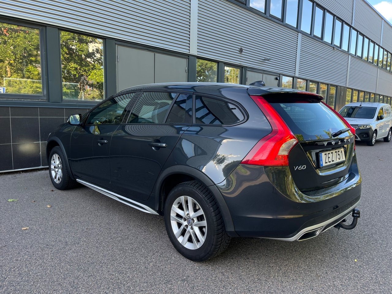 Volvo V60 Cross Country 2018, kuva 6/10