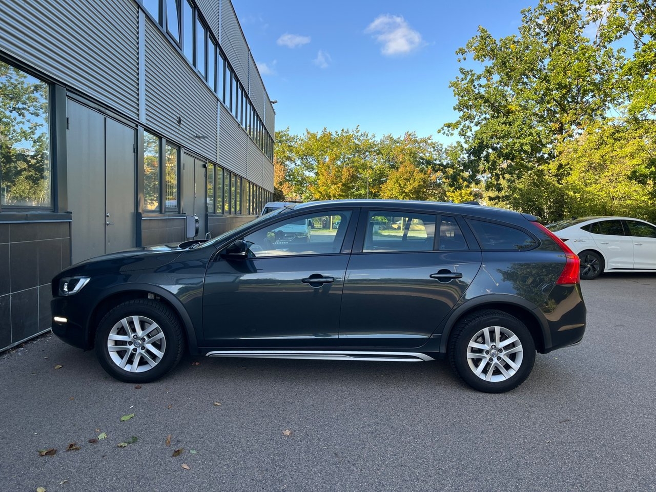 Volvo V60 Cross Country 2018, kuva 7/10