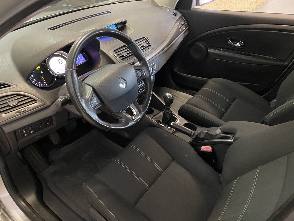 Renault Megane 2015, photo 6/10