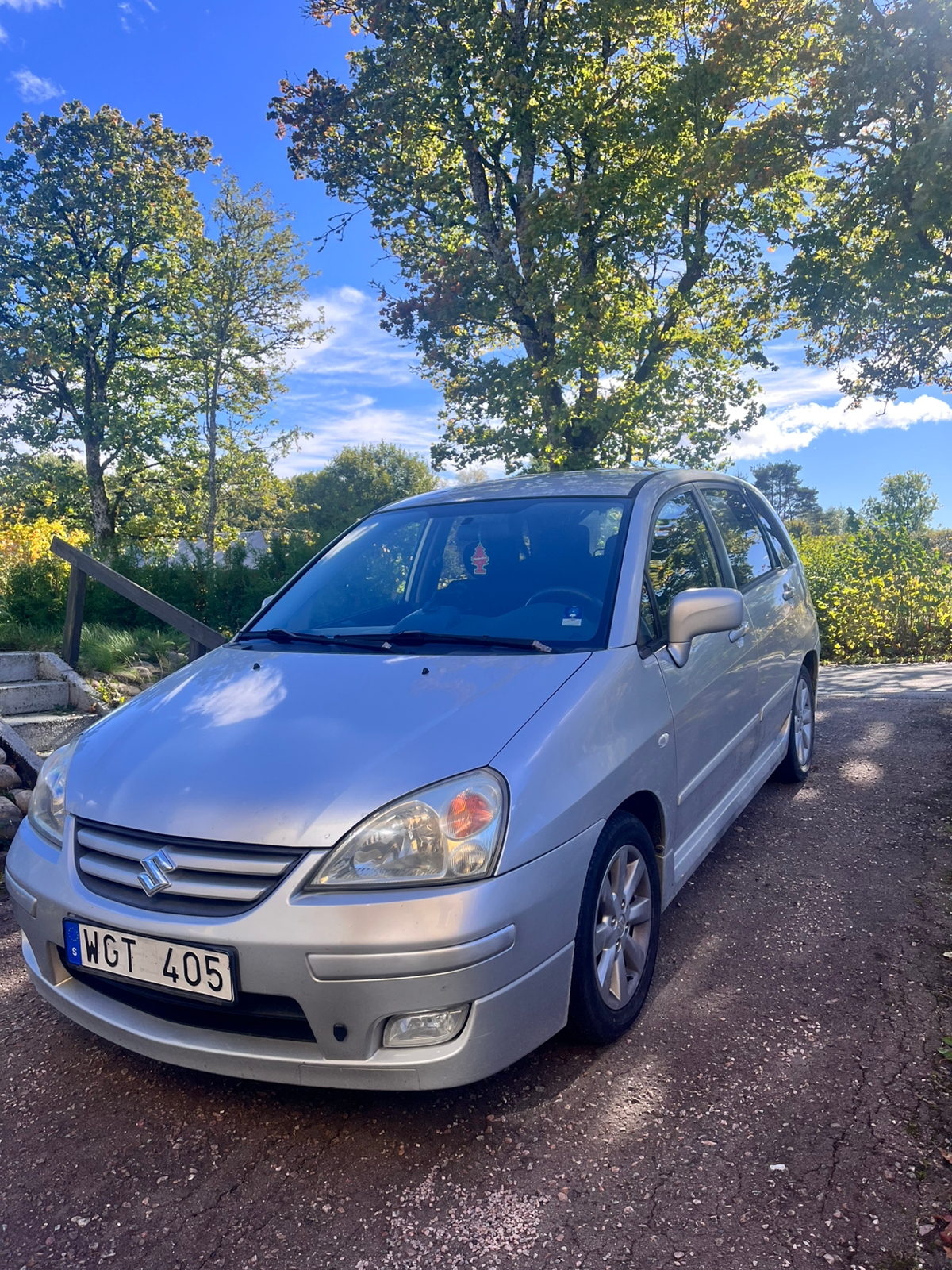 Suzuki Liana