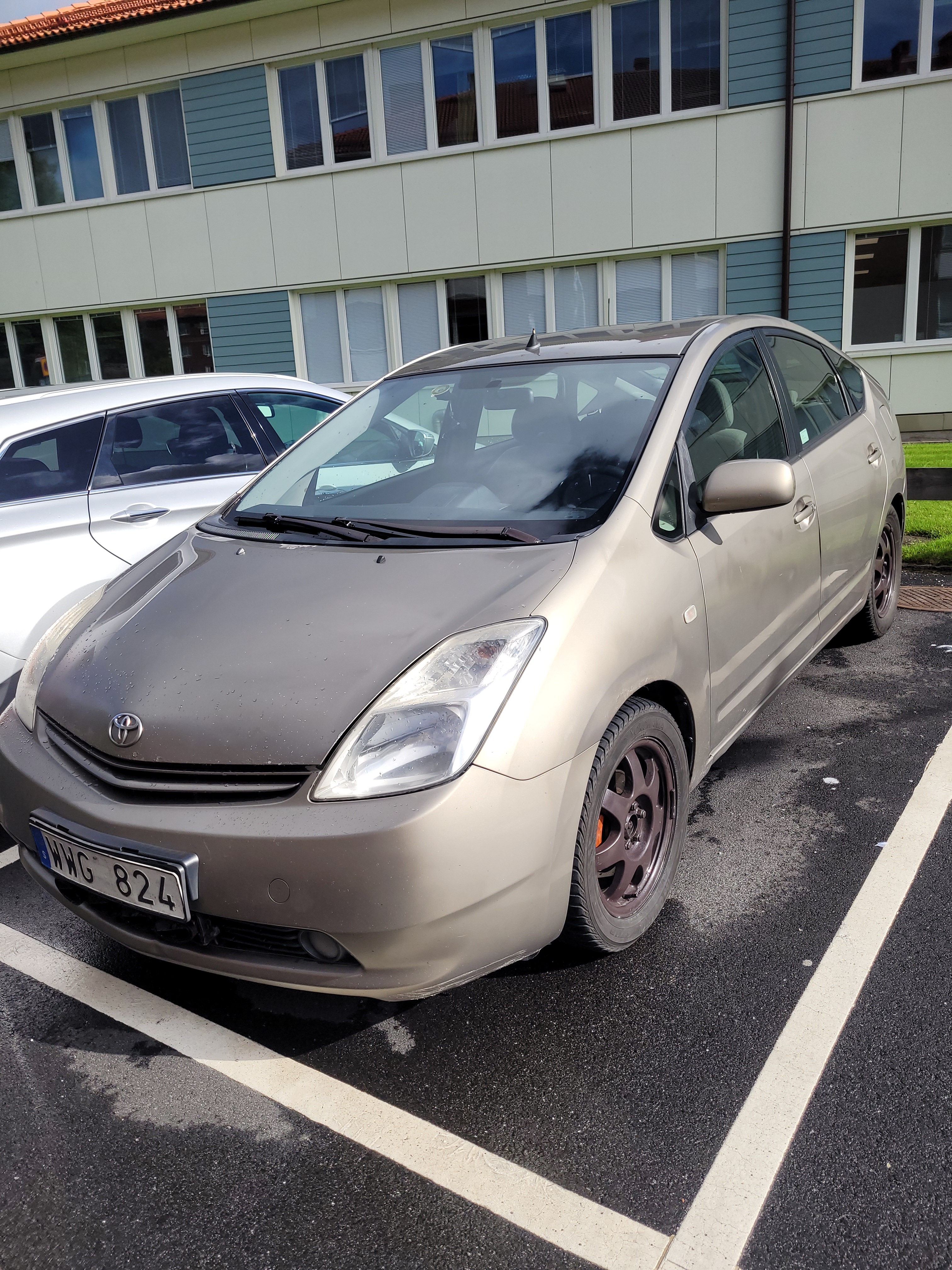 Toyota Prius 1.5 VVT-i + 3CM CVT 2005, bild 2/8