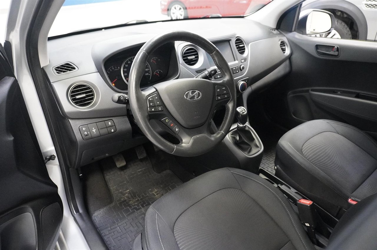 Hyundai i10 1.2 Trend 87 hk 2020, photo 2/10