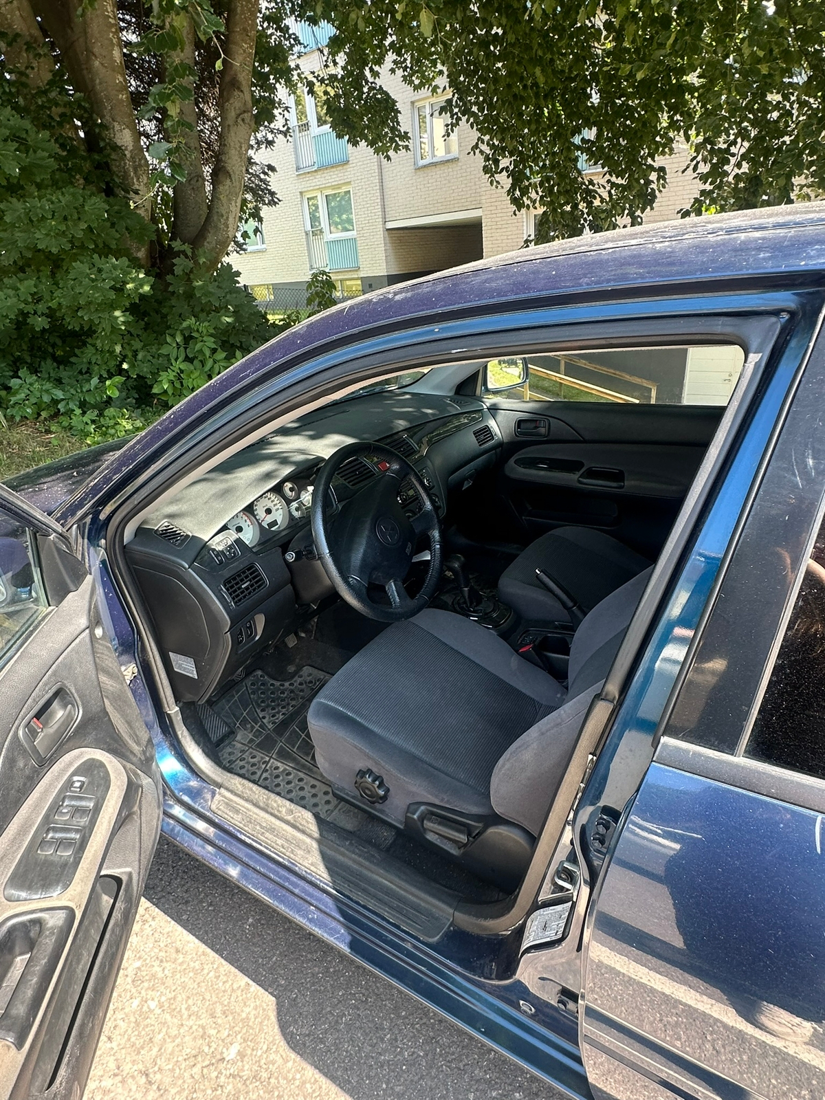 Mitsubishi Lancer 2004, bild 2/5