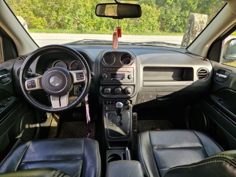 Jeep Compass 2.4 4WD CVT 2011, bild 7/8