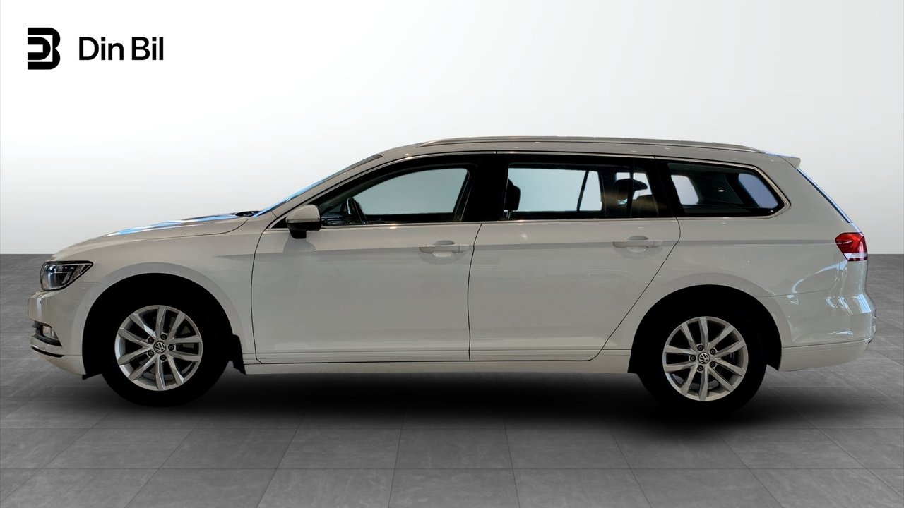 Volkswagen Passat 2019, bild 2/10