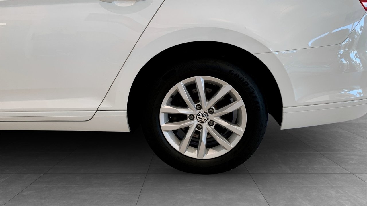 Volkswagen Passat 2019, bild 6/10