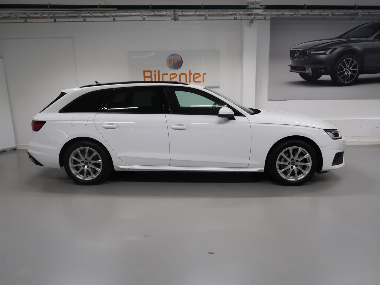Audi A4 2023, bild 4/10