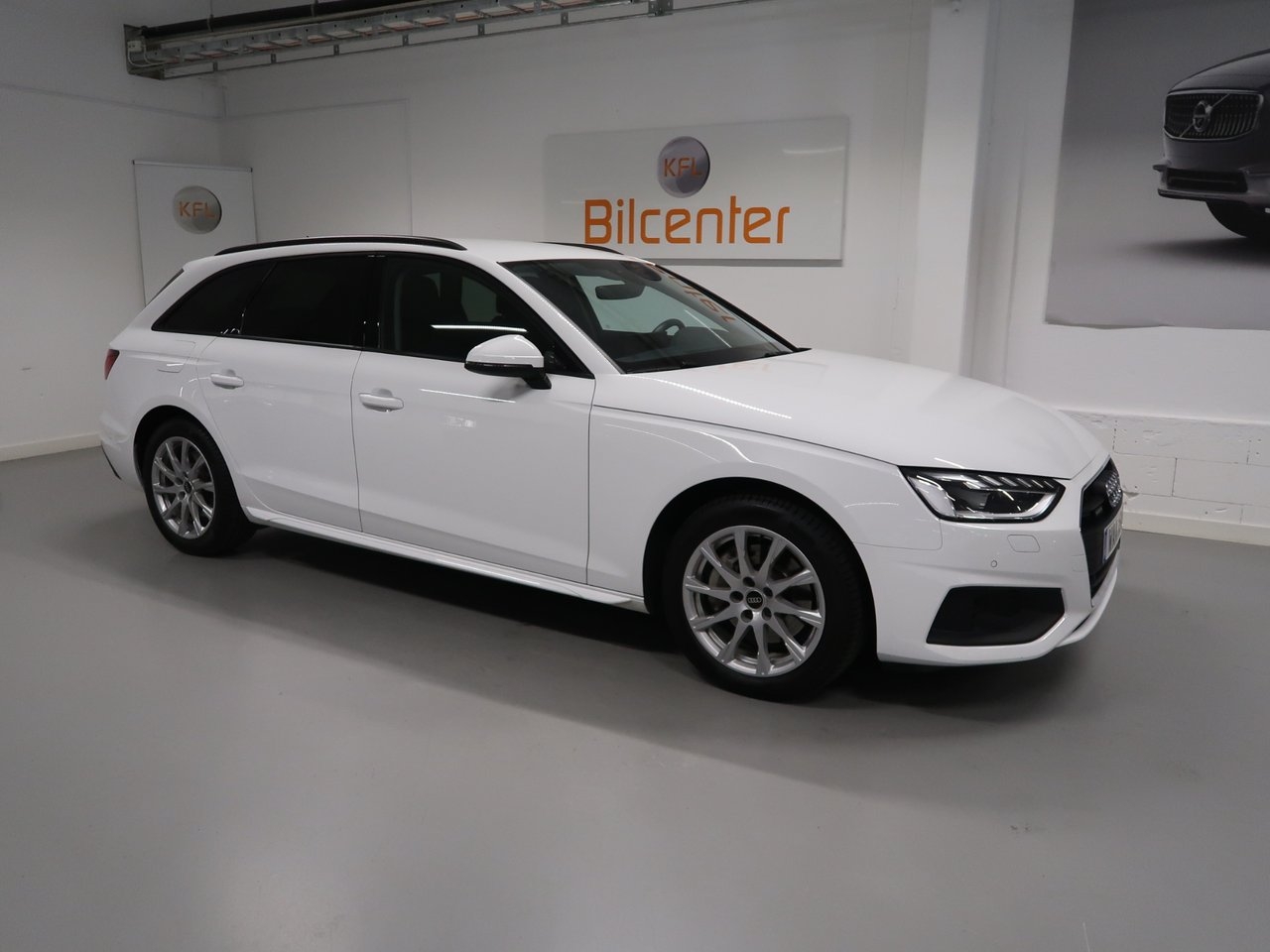 Audi A4 2023, bild 3/10