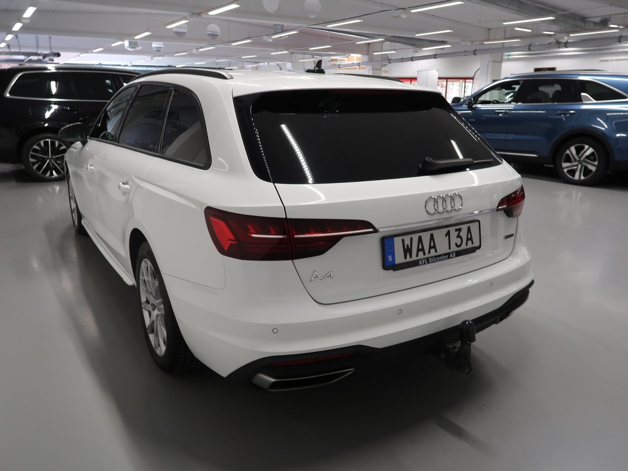 Audi A4 2023, bild 7/10