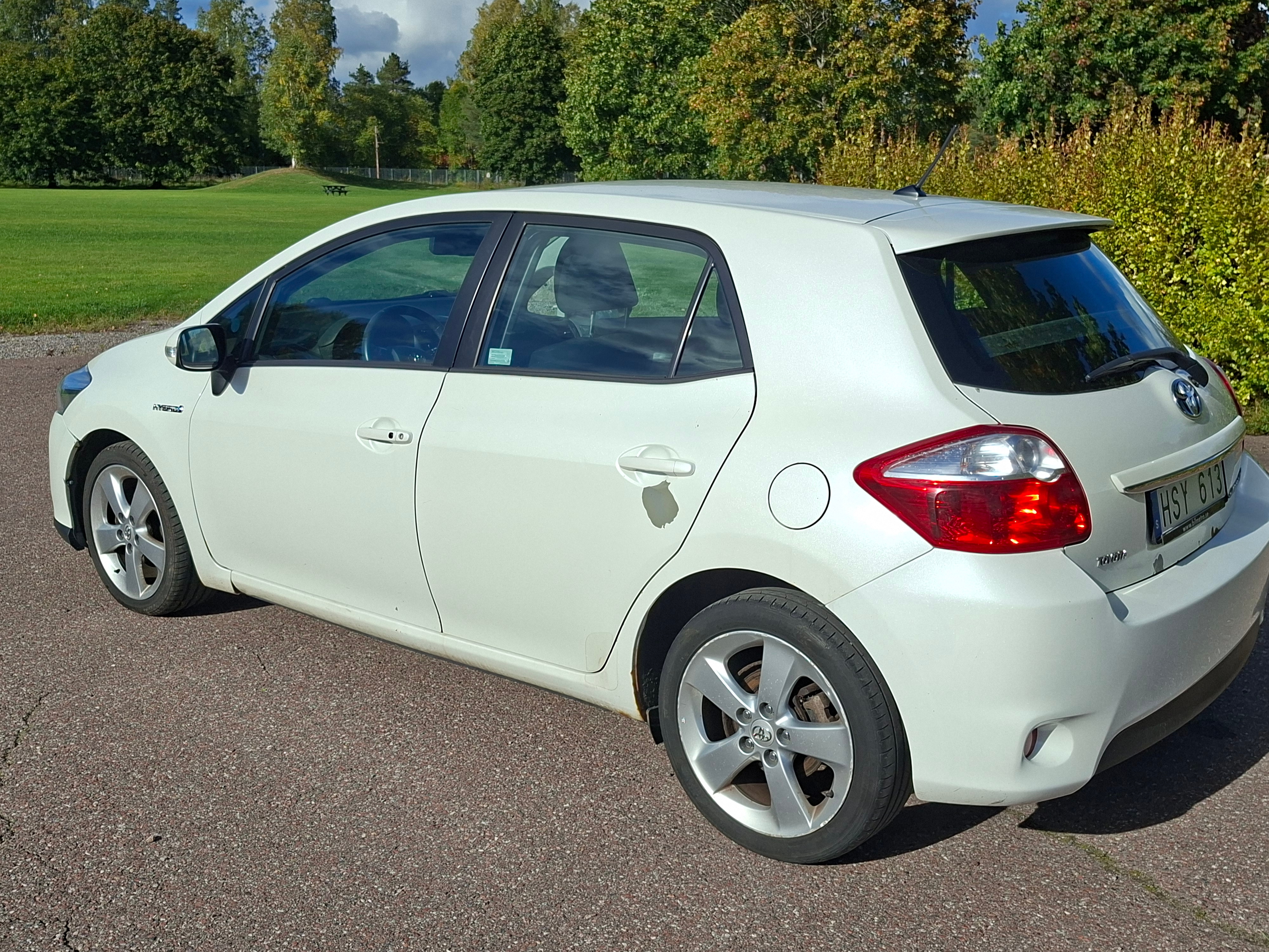 Toyota Auris Hybrid e-CVT 2010, bild 4/10