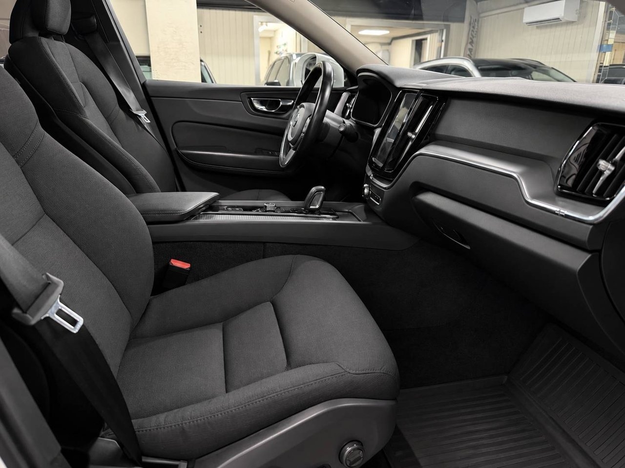 Volvo XC60 2020, bild 6/10