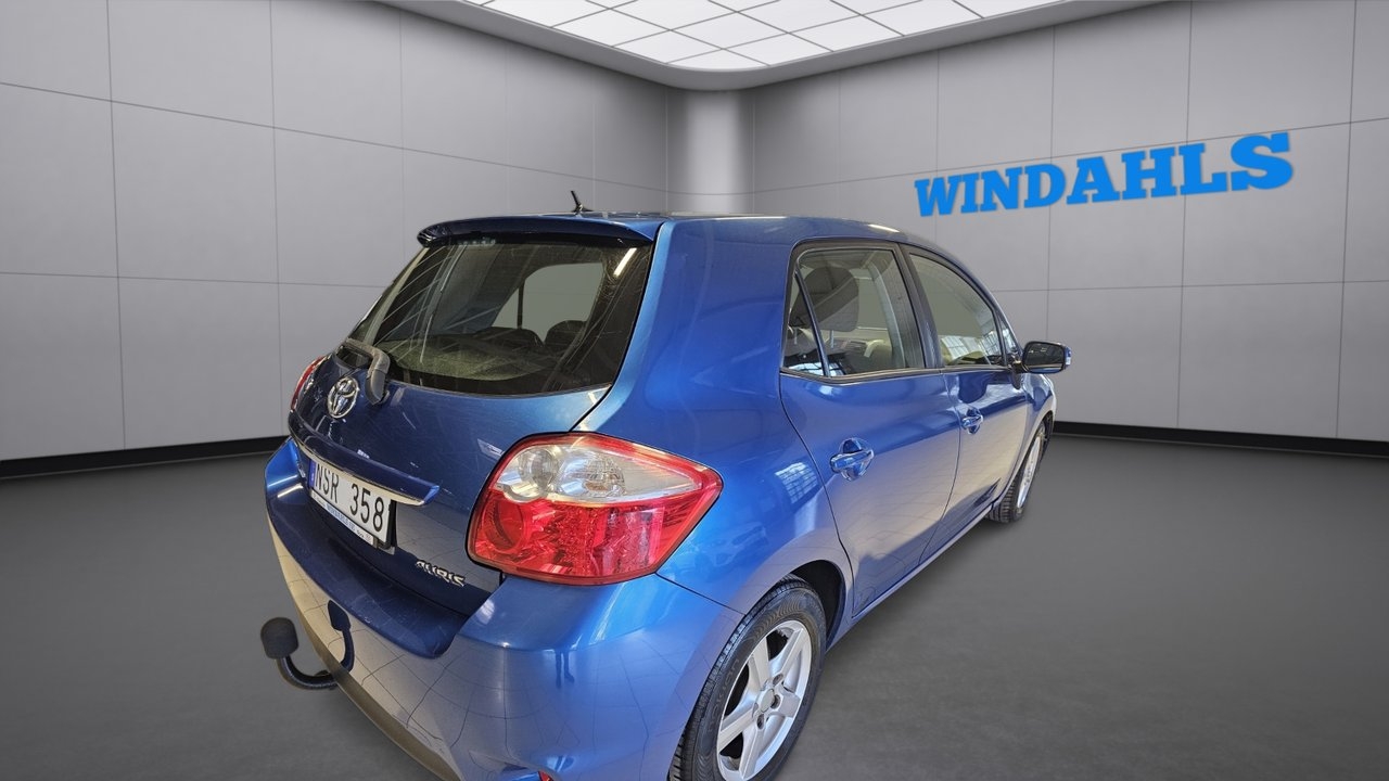 Toyota Auris 2010, bild 3/7