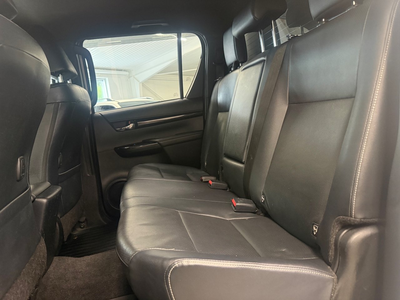 Toyota HiLux 2020, photo 7/10