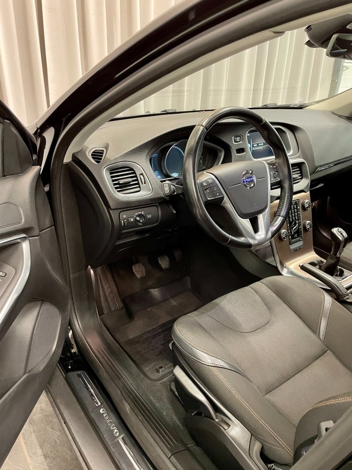 Volvo V40 Cross Country 2015, kuva 6/10