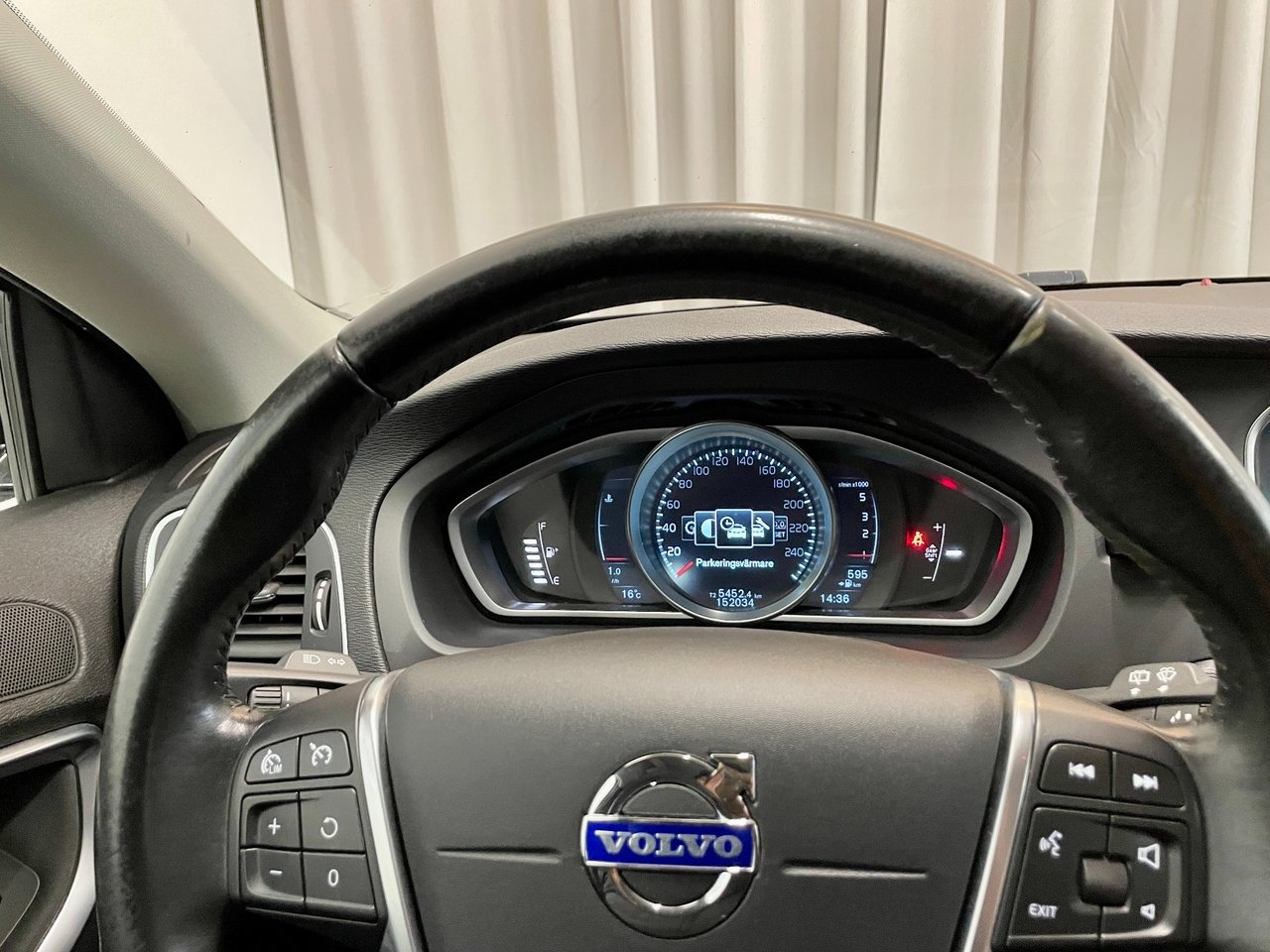 Volvo V40 Cross Country 2015, kuva 7/10