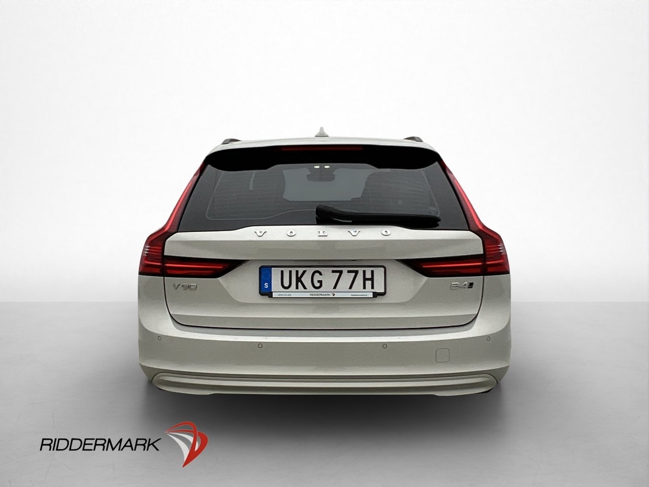 Volvo V90 B4 AWD Momentum Advc Pano 2022, bild 6/30