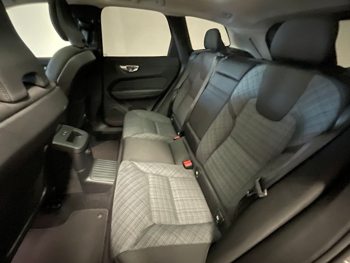 Volvo XC60 T6 Core Special Edition 2025, bild 7/7