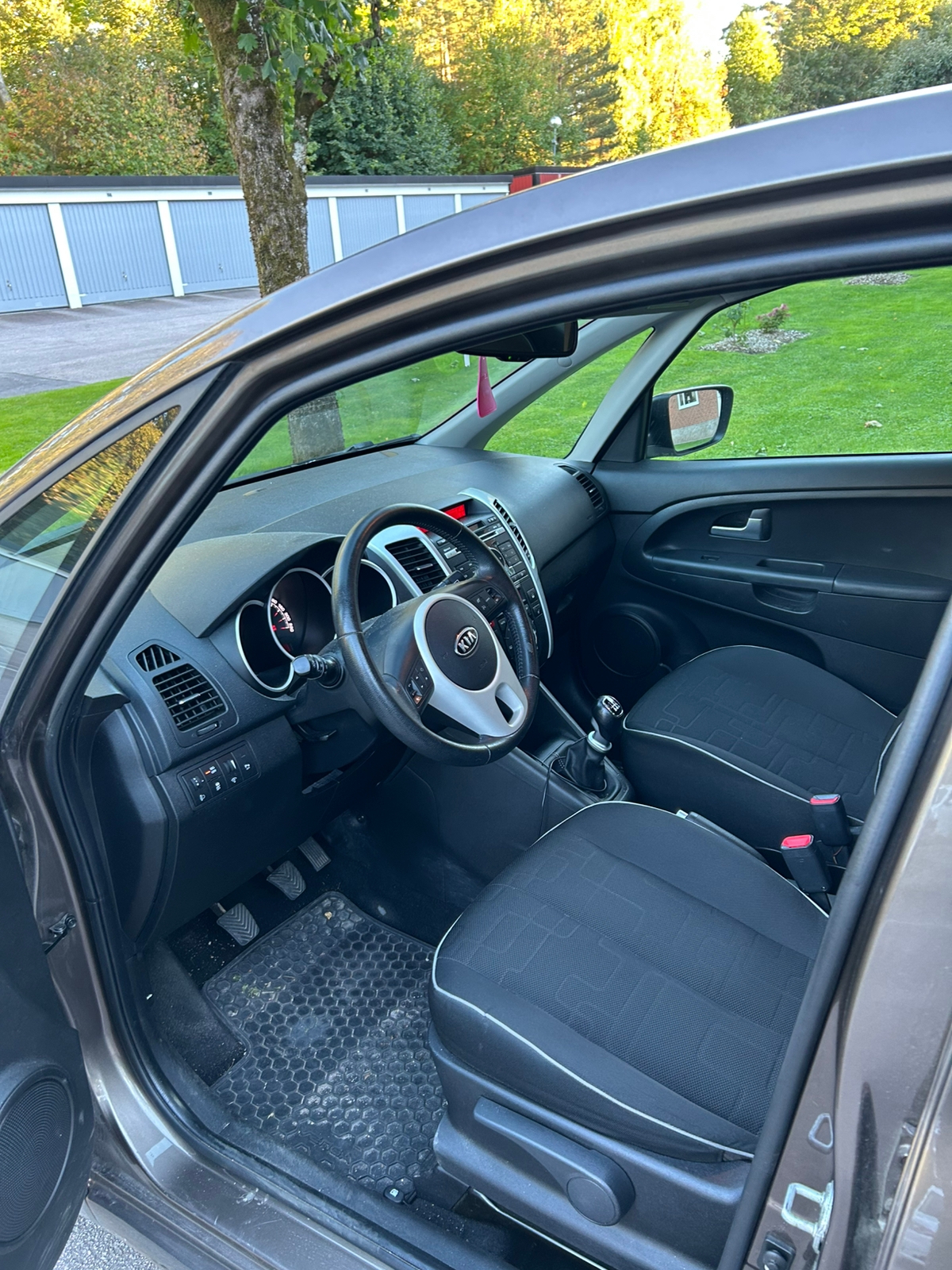 Kia Venga 1.4 CRDi AUX B-sensorer Lågmil 2012, bild 7/8