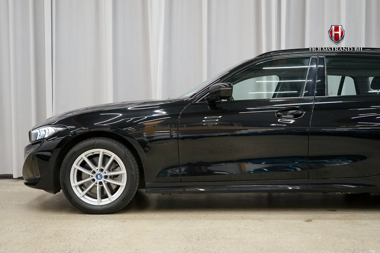 BMW 330 2024, bild 7/10