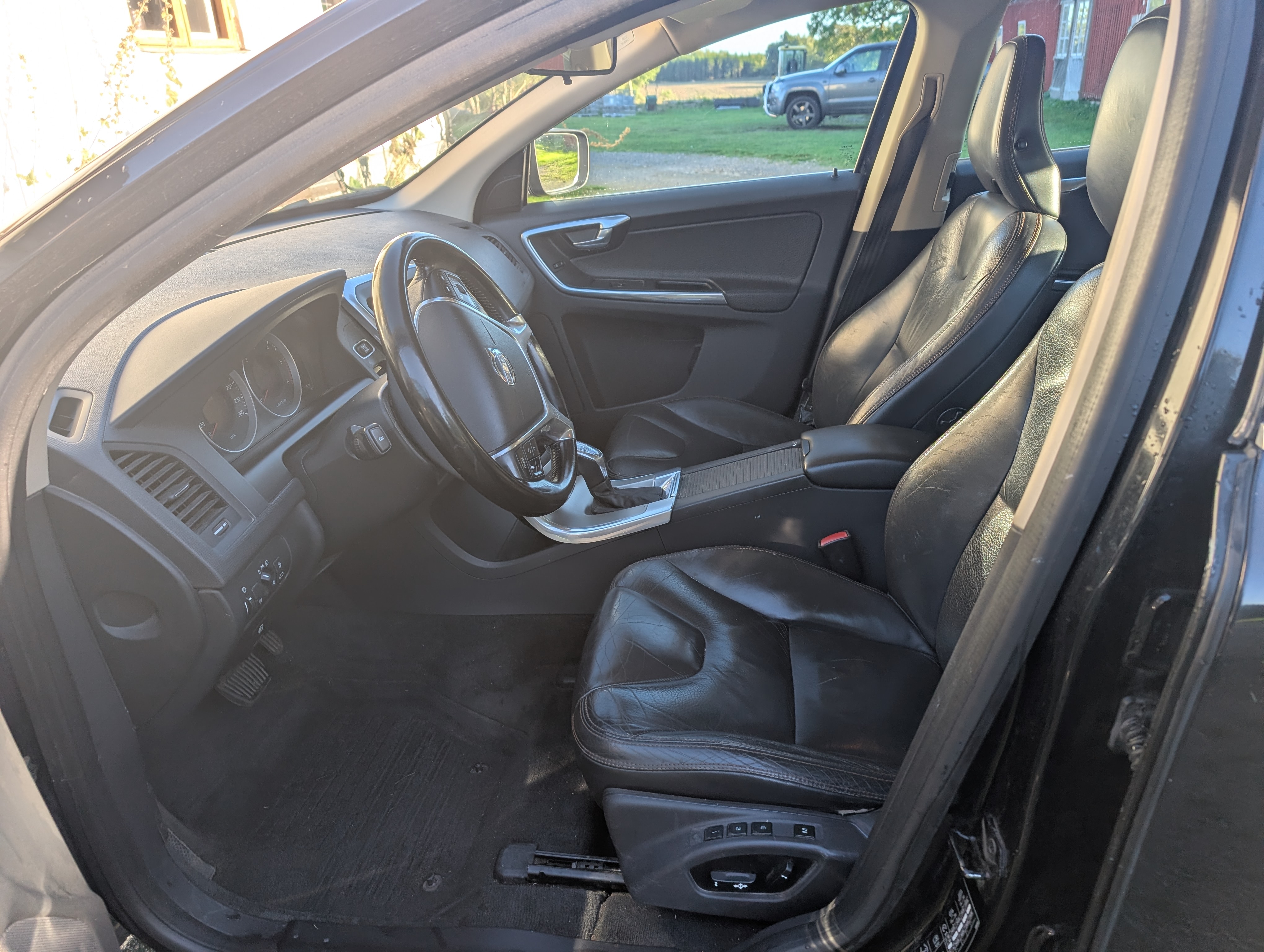 Volvo XC60 D4 AWD Geartronic 2013, kuva 6/10