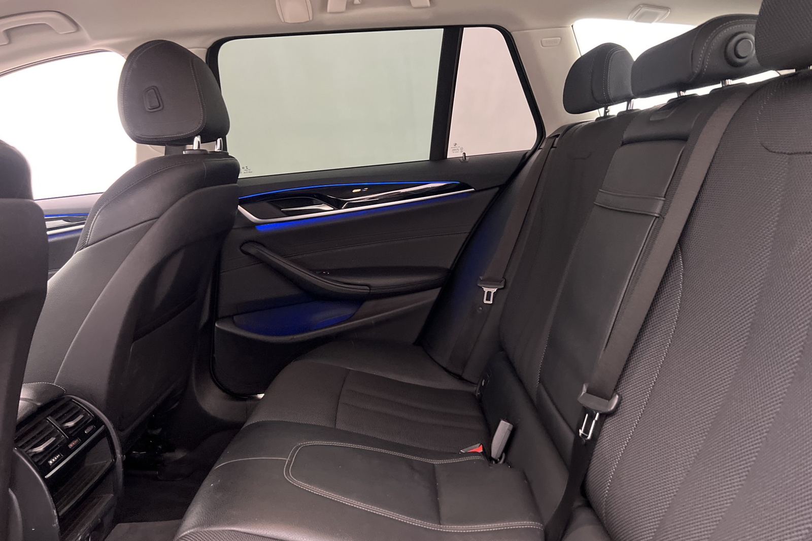 BMW 520 d xDrive Touring Steptronic 2019, bild 4/4