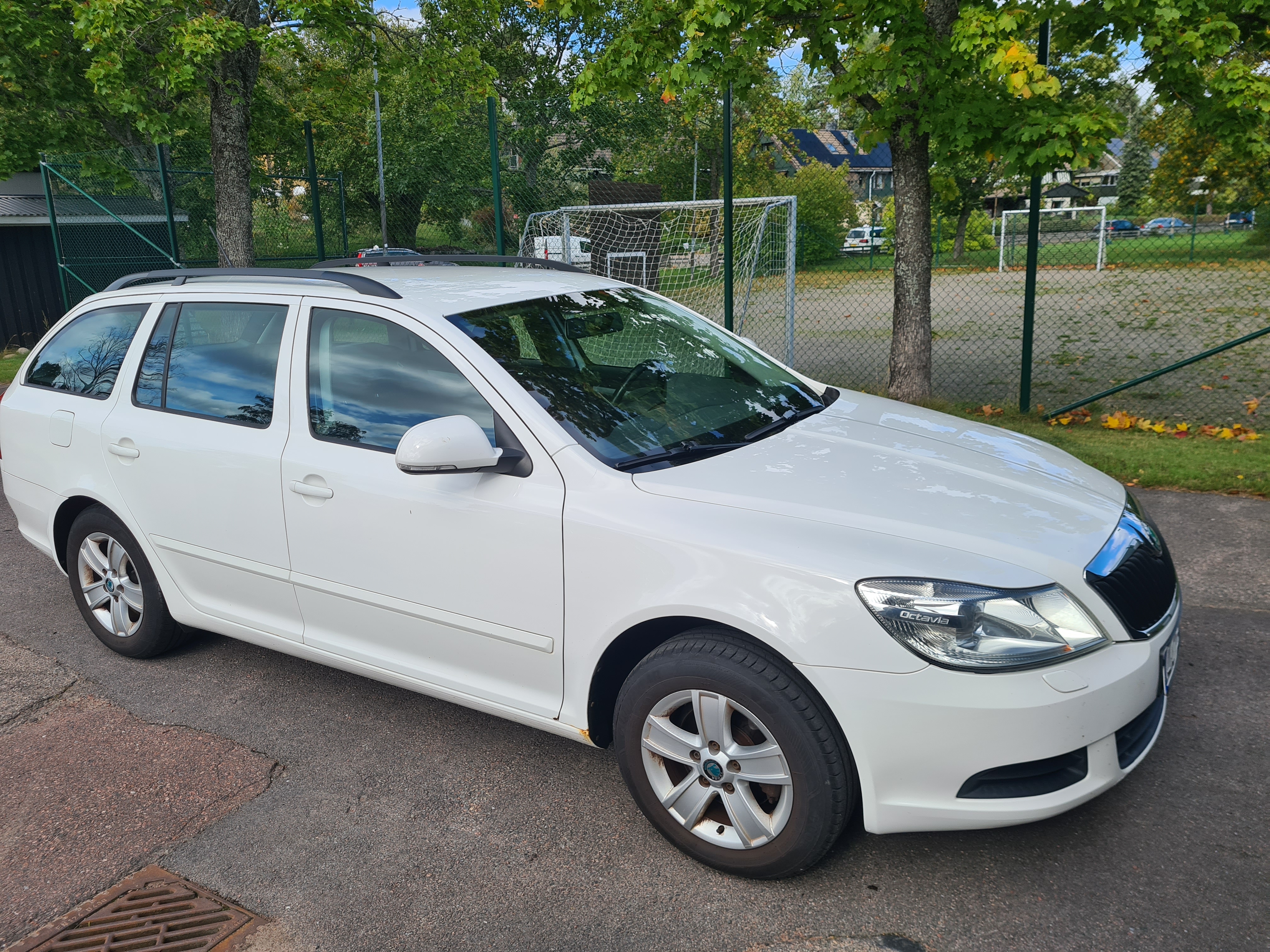 Skoda Octavia 2011, bild 4/10