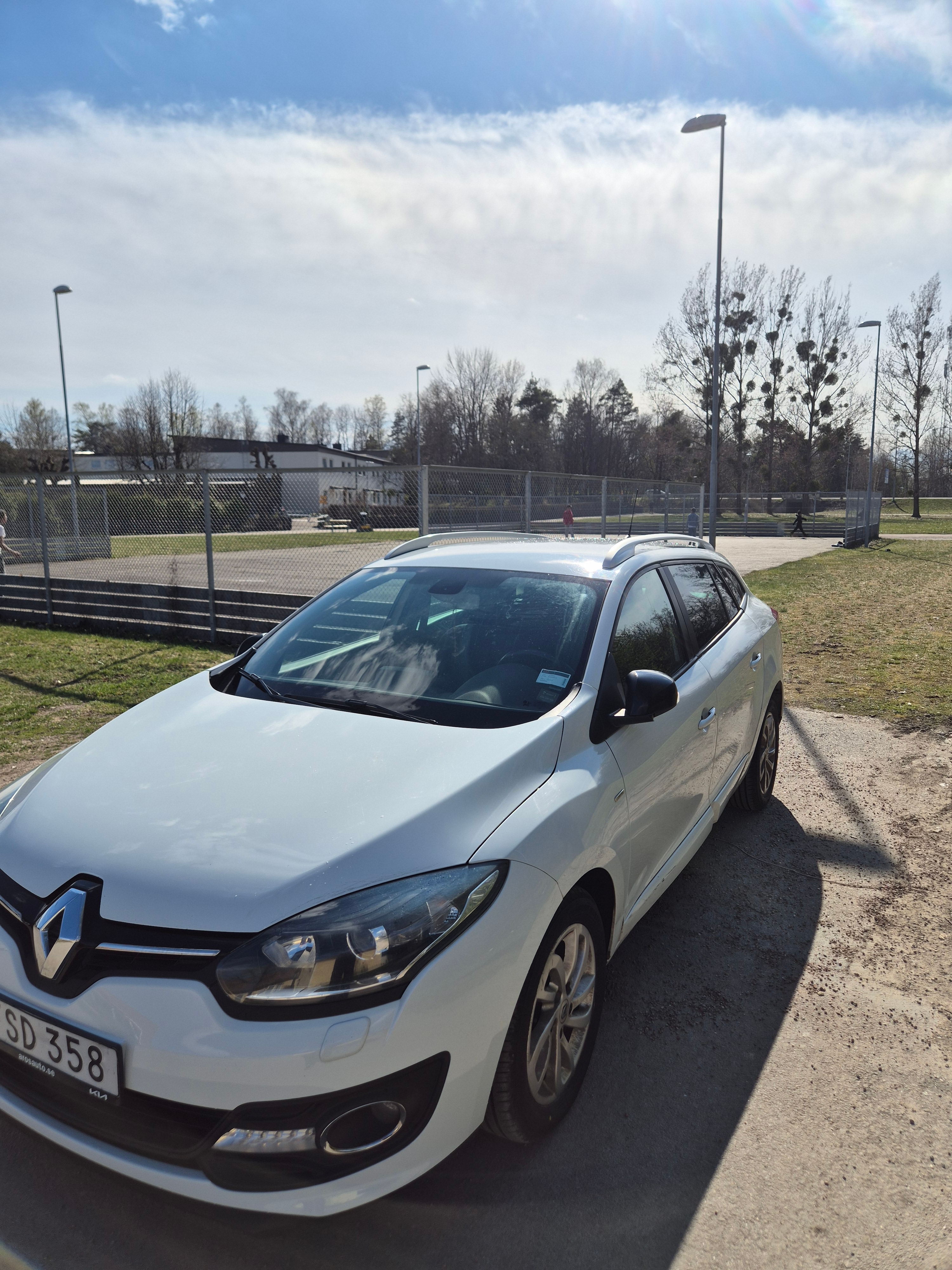 Renault Megane III Grandtour 1.5 dCi EDC 2016, bild 3/10
