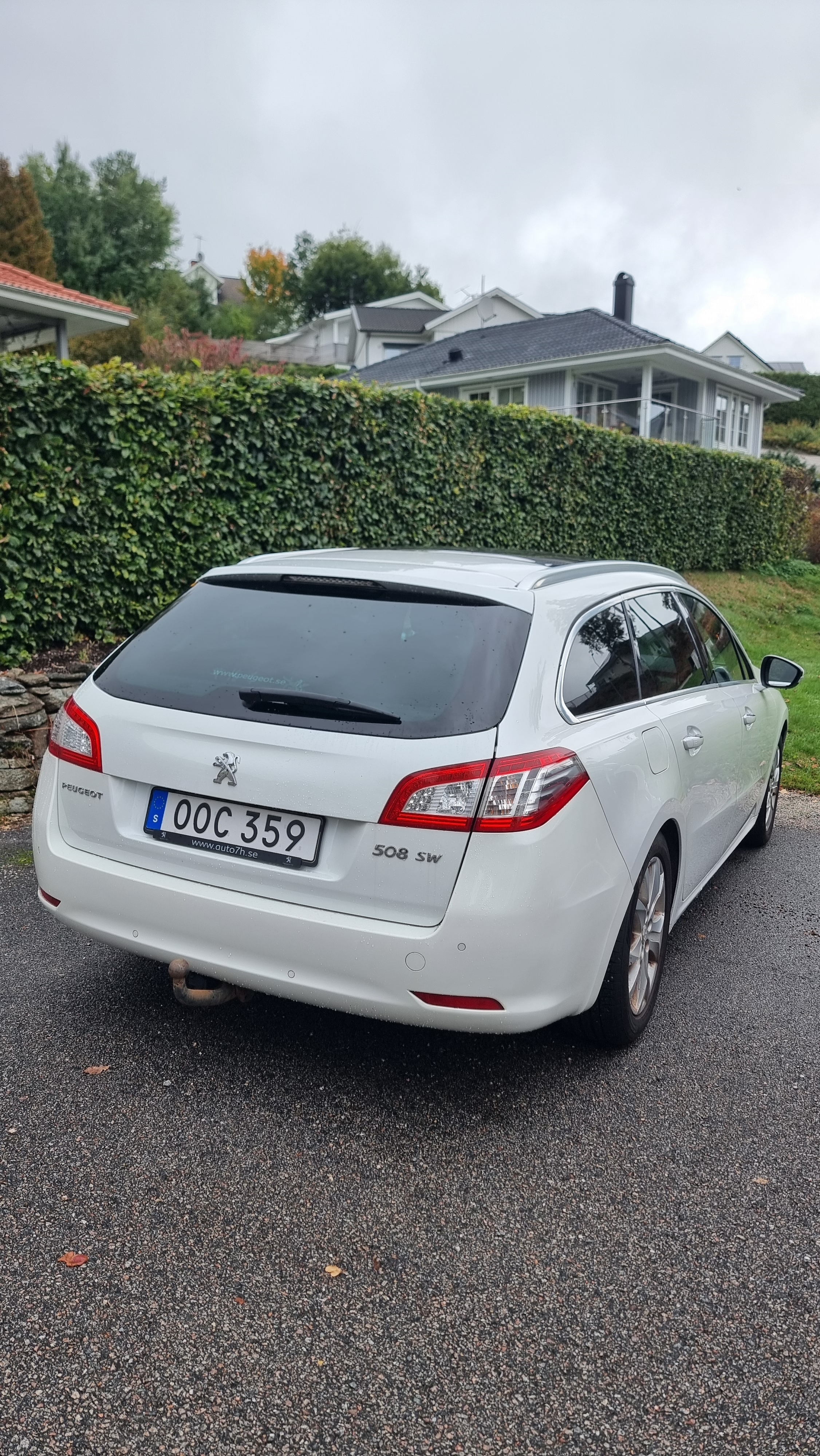 Peugeot 508 SW 2.0 HDi 140 FAP Manuell 2014, bild 2/10