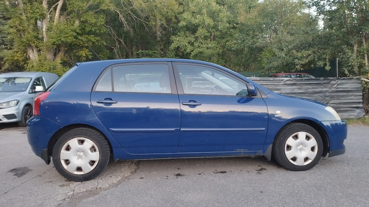 Toyota Corolla 2003, bild 2/10