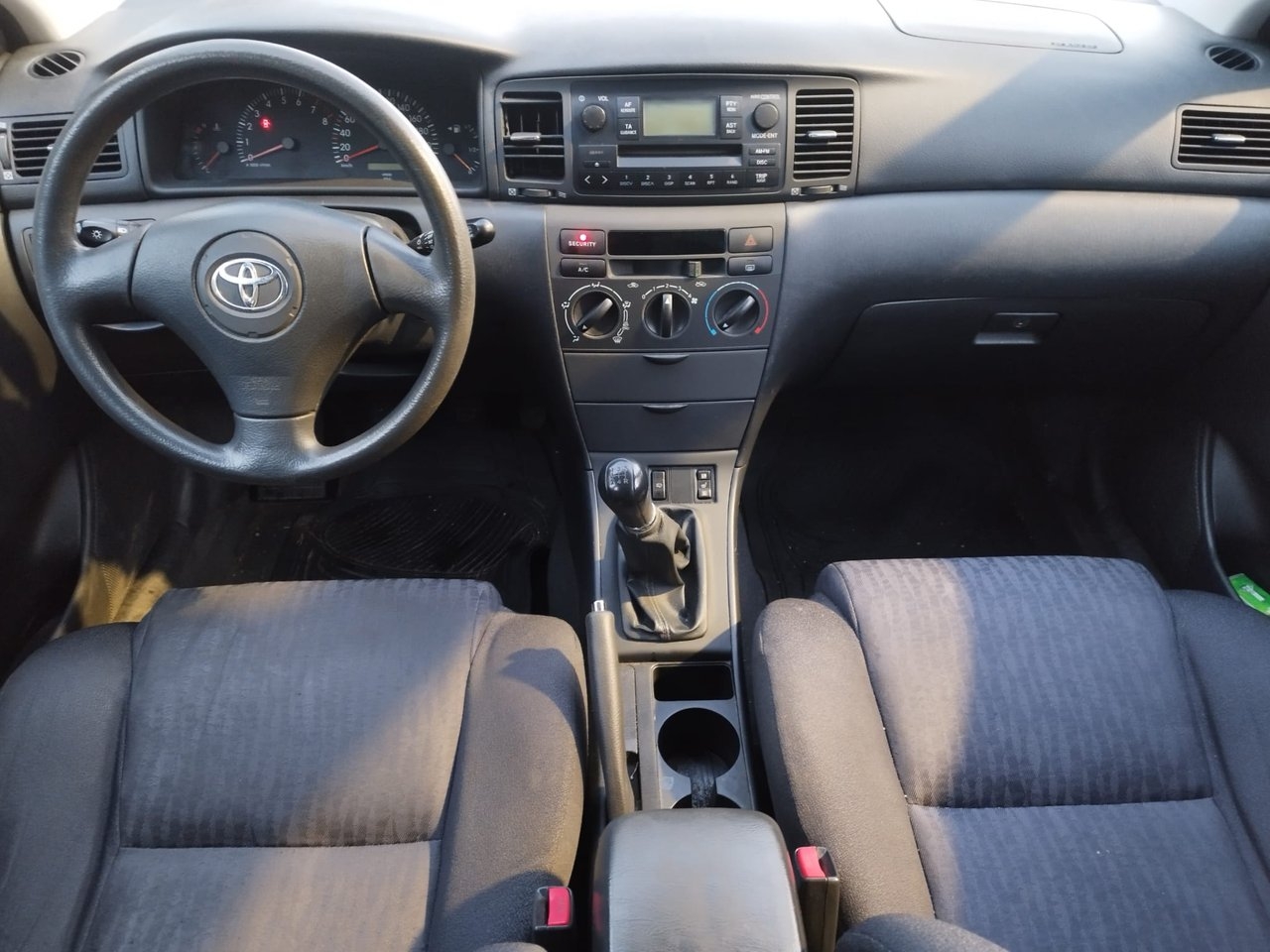 Toyota Corolla 2003, bild 7/10